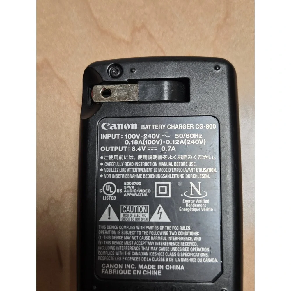 Genuine Original Canon CG-800 Charger for VIXIA HF G70 XA15 XA11 XA45 XA40 XA55